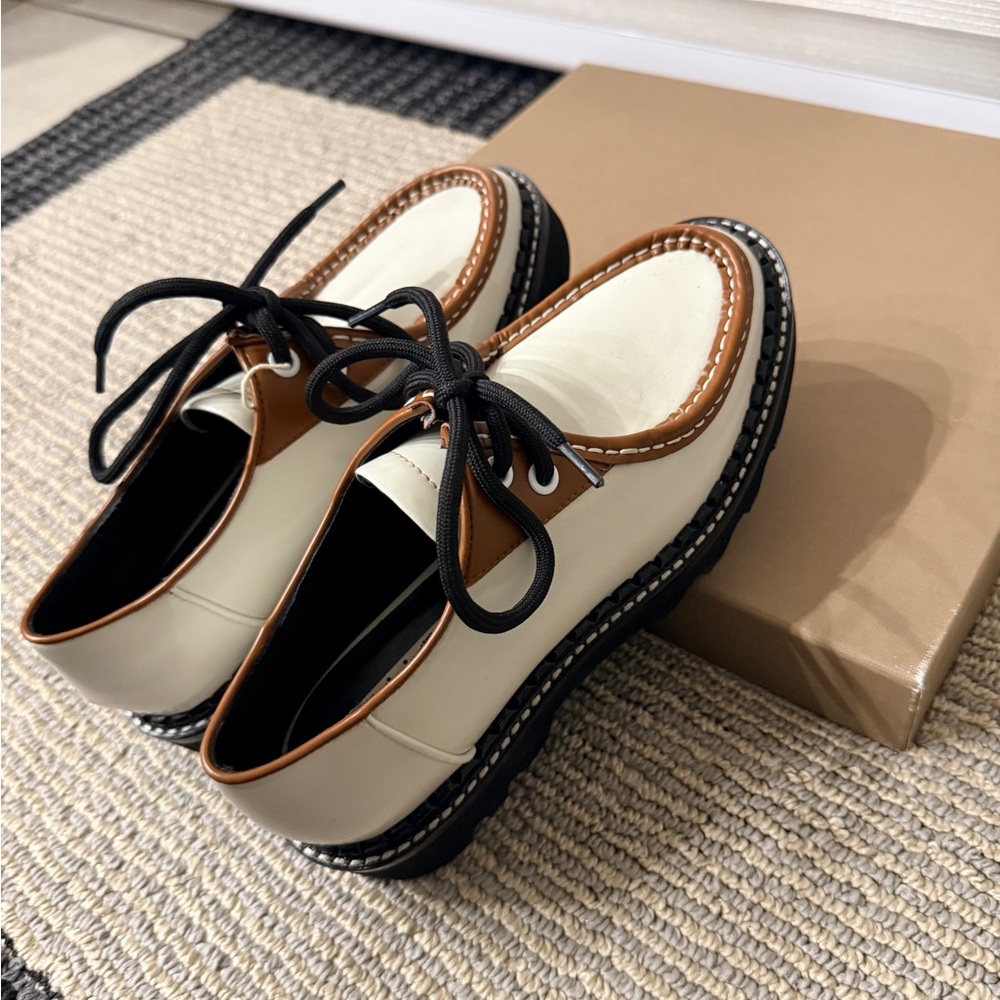 BIBILOU - Stylish Cream and Brown Lace-Up shoes/loafers